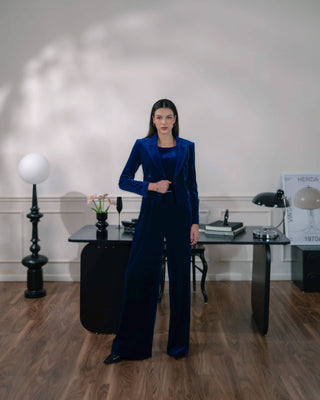 Cropped Majestic Blue Velvet Blazer - Atelier de La Hang
