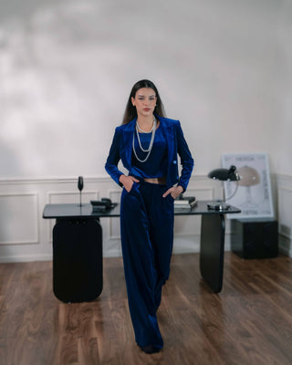Cropped Majestic Blue Velvet Blazer - Atelier de La Hang